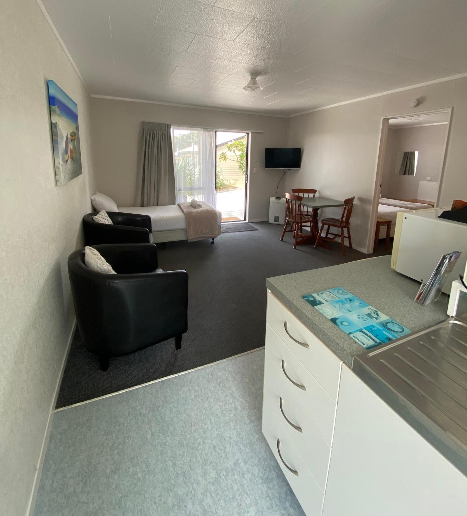Opononi Lighthouse Motel Luaran gambar